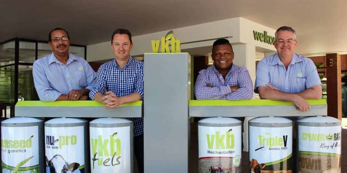Pictured from the left is Deon van der Ross (VKB’s Executive Manager: Corporate Marketing and Retail), Kobus Louwrens and Ivor Price (the founders of Food For Mzansi) and Francois Swanepoel (Executive Director: VKB Landbou Vrystaat).