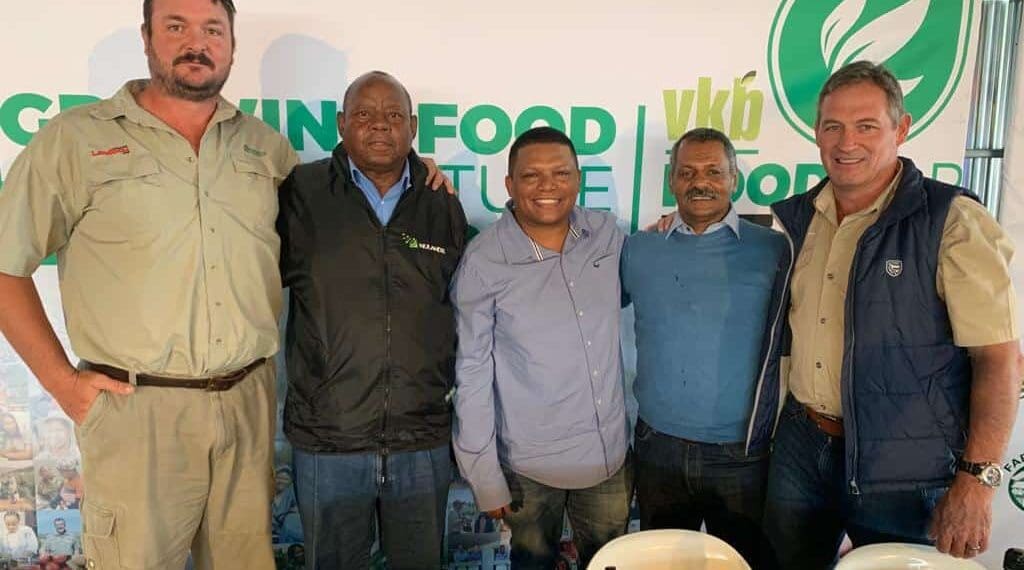 The inaugaral VKB Food For Mzansi panel discussion was attended by Danie Slabbert (Riemland Study Group), Maseli Latuka, Ivor Price, Pieter de Villiers and Nico Groenewald (Standard Bank).