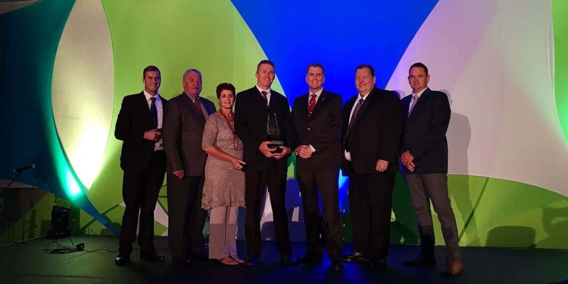 Bayer's Sales Region of the Year Award went to to staffers in the Northern Cape under the leadership of Hennie Stander.
