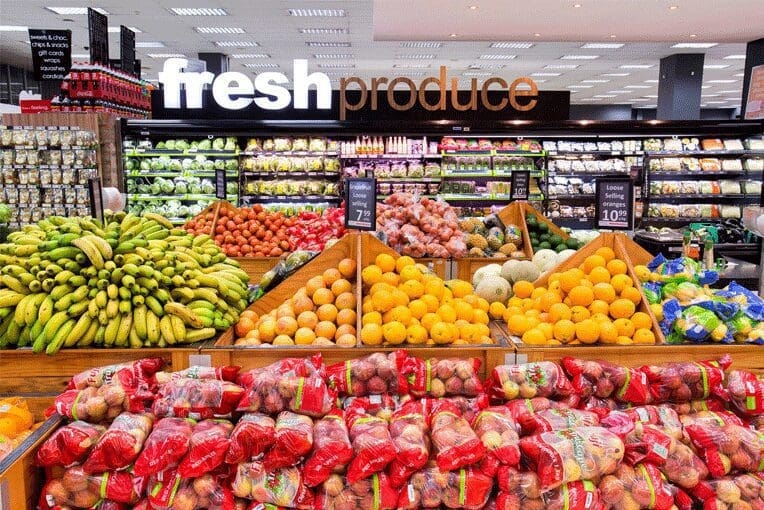 Boland Superspar in Piketberg proudly supports fruit and vegetable farmers from the Berg River area.