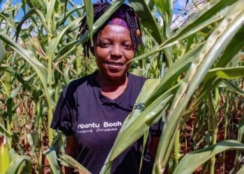 When her world was turned upside down, Mbali Dlamini and her husband decided to dive into agriculture, and they have never looked back. Photo: Funiwe Ngwenya