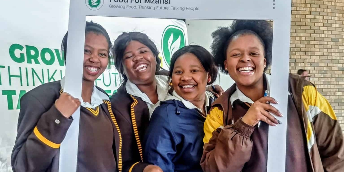 These four bubbly personalities from Aeroville Secondary School in Somerset East are some of the students who attended the Agri Career Roadshow in the Eastern Cape.