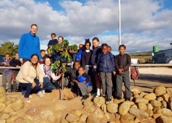 Once a year the South African Actuaries abroad (SA3), a leading actuarial recruitment firm selflessly donates everyday essentials to learners from farm school in and around Bonnievale.