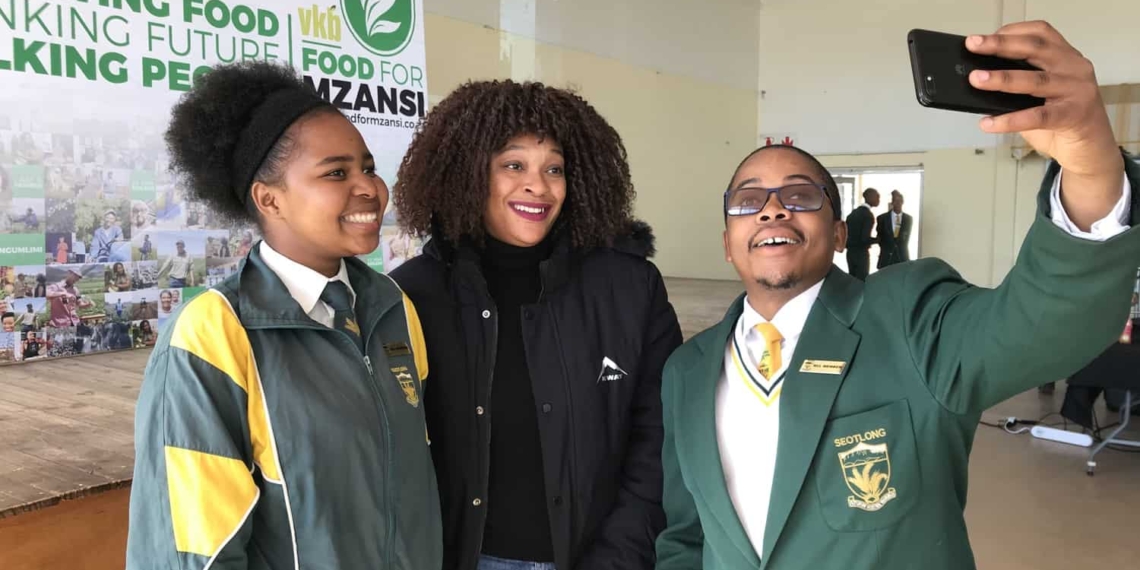 Catherine Khau from the Sernick Group Emerging Farmers Programme with some of the learners attending the Agri Career Day in Phuthaditjhaba in the Free State.