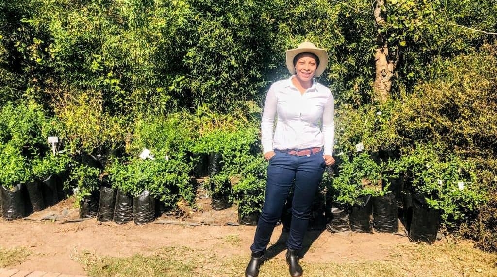 Mbali Ngcobo is a passionate agriculturalist and co-owner of the Drakensberg Bee Academy in the Drakensberg. Photo: Supplied/Food For Mzansi