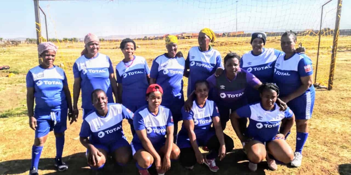 Tsakane Sport Academy and Projects started in August 2016 aims to encourage the participation of young and old in sports as well as empowering them through life skills.