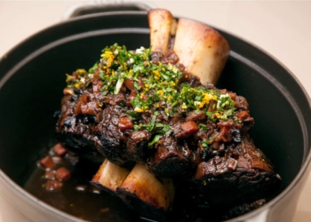 Coffee and beef lovers, here’s the perfect recipe for you. Indulge in Chef Keanon Michaels’ coffee braised beef shin recipe.
