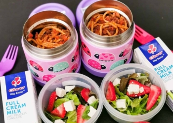 Dr. Mom is a supermom who creates delicious and healthy meals for her family, and she's giving moms across Mzansi some back-to-school lunchbox ideas.