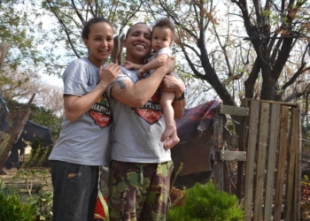 32-year-old Gauteng free-range chicken farmer, Robert Patson, plans to create a trusted ethical brand with a strong footprint in Mzansi. Here he is pictured with his wife Quaymberley and daughter, Thandi.