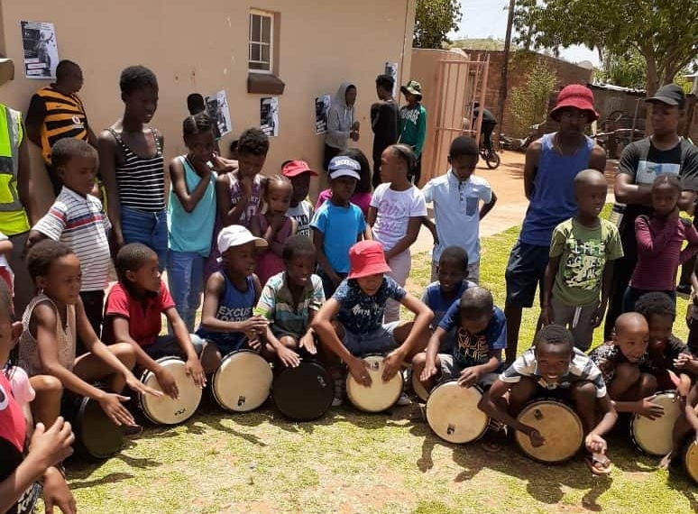 The Isibindi food garden, a National Association of Child Care Workers (NACCW) initiative started by childcare workers, is helping feed children and youths in communities around Kimberly.