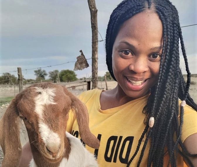 Kagalelo Matlala (27) is a poultry farmer in the Northern Cape on a mission to create an army of Kuruman #SheBosses.