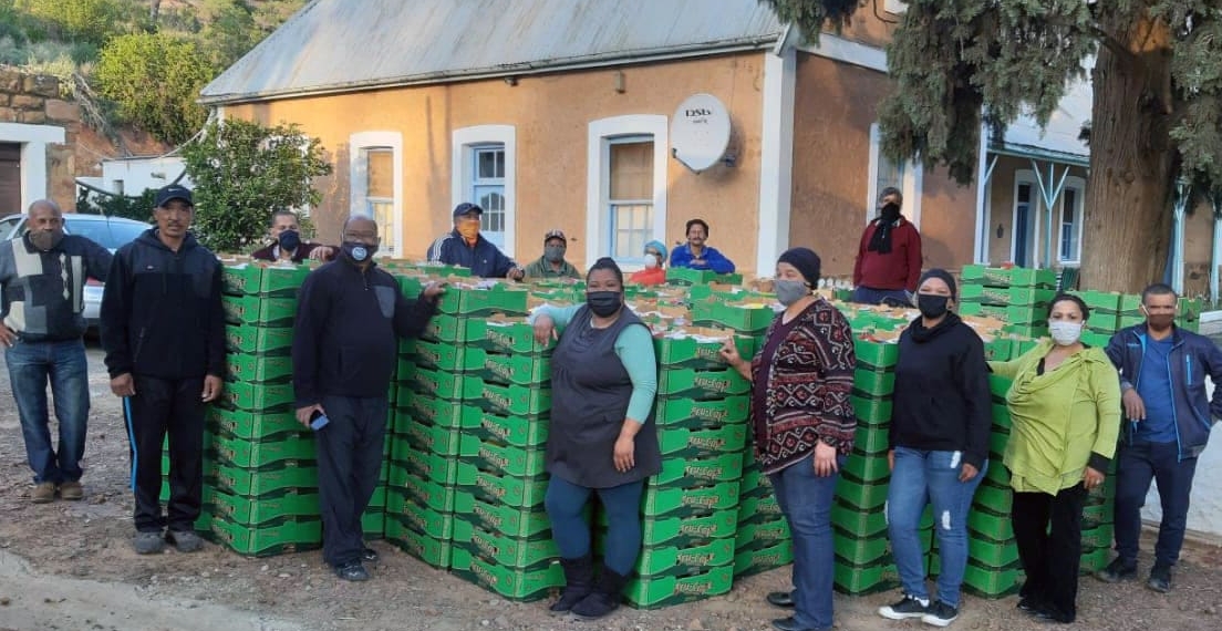 Agri SA and Laastedrift Boerdery donated food to the residents of the Goedverwacht community in the West Coast region of the Western Cape. Photo: Facebook