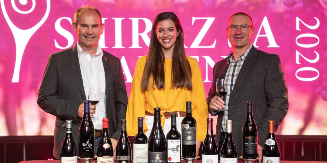 Pictured from the left are Edmund Terblanche, chairperson of Shiraz SA, television host and event MC Marciel Hopkins and Johan Conradie from Vinventions SA. Photo: Supplied
