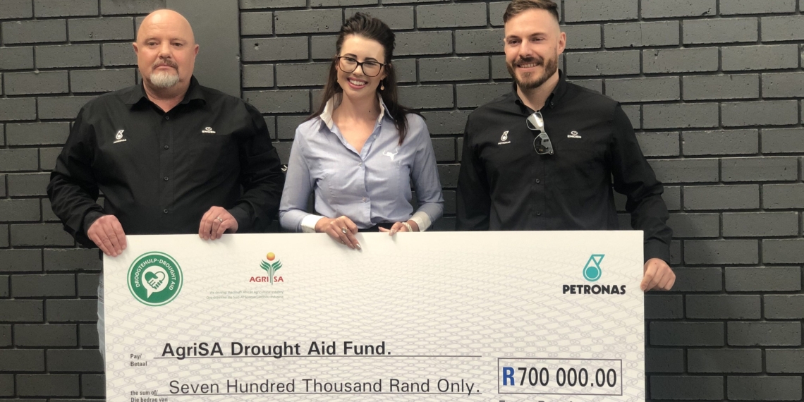 Over a six-month period, Engen contributed one rand to Agri SA's drought-aid fund for every litre of participating Engen lubricants sold nationwide. Photo: Supplied