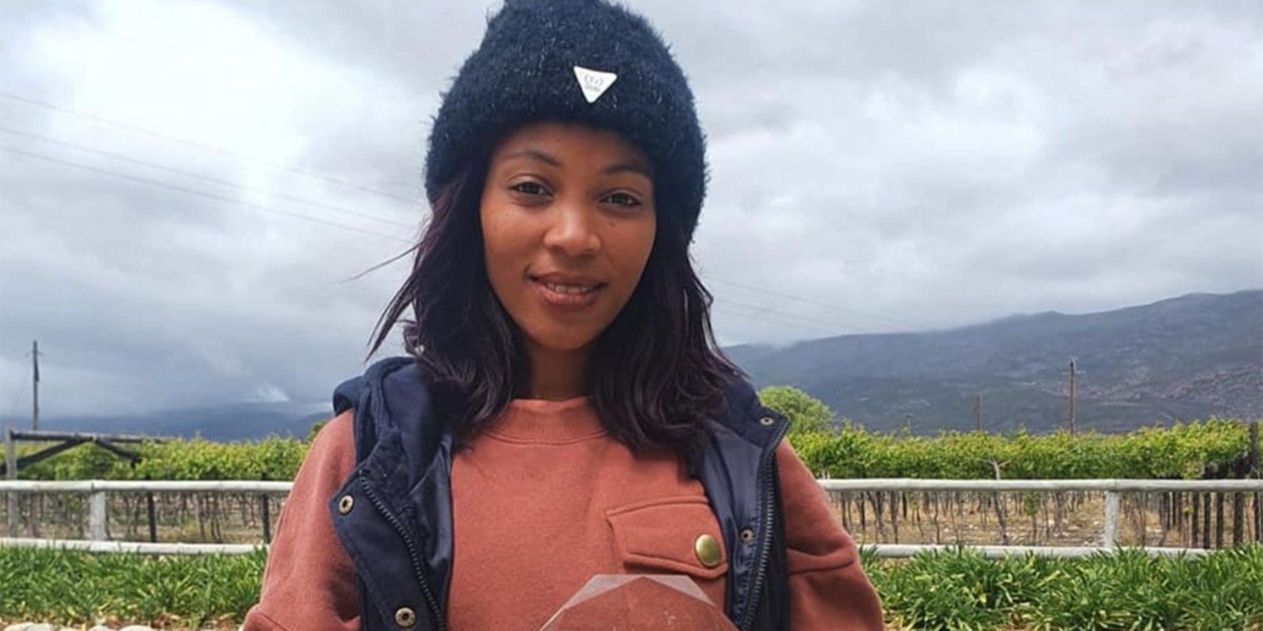 And so it was Roshdene Sampson (22) from the Sandhoek farm in De Doorns who took the throne in the first ever socially-distant Agri's Got Talent showcase. Photo: Facebook | Agri's Got Talent