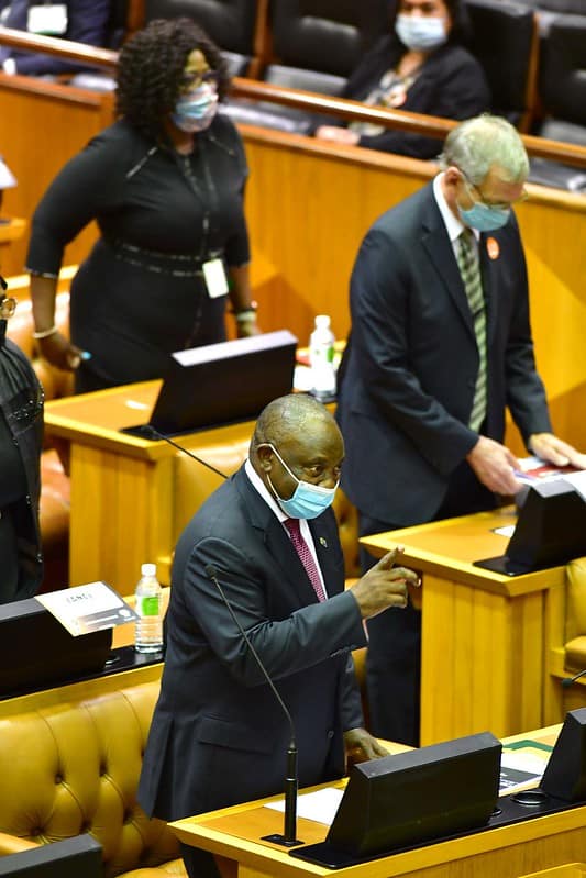 Ramaphosa gives finance minister Tito Mboweni a thumbs-up ahead of his budget speech. Photo: GCIS/Flickr