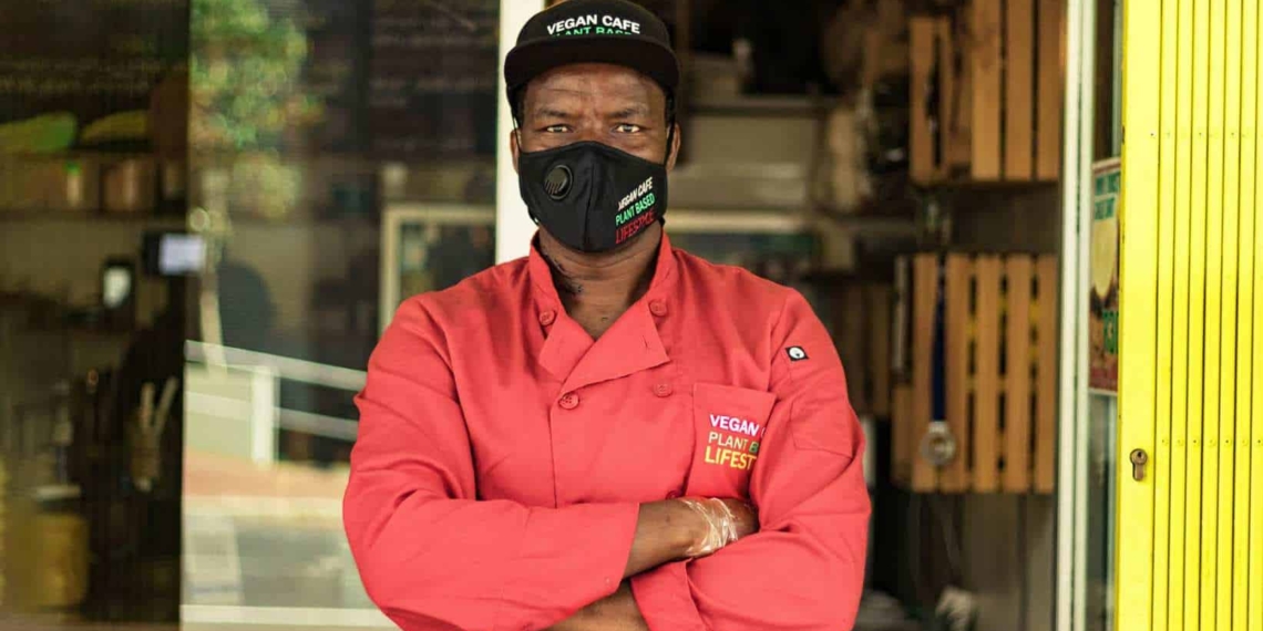 Zimbabwean-born Elisha Madzivadondo was a qualified agriculturalist when he came to South Africa. His dreams to set up a mushroom farm in the country didn’t work out and he ended up working as a gardener and handyman. What happened next is nothing short of miraculous. Photo: Supplied/snapscanBlog