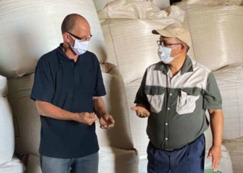 Award-winning pig farmer and the minister of agriculture in the Western Cape, Dr Ivan Meyer. Photo: Supplied/Food For Mzansi
