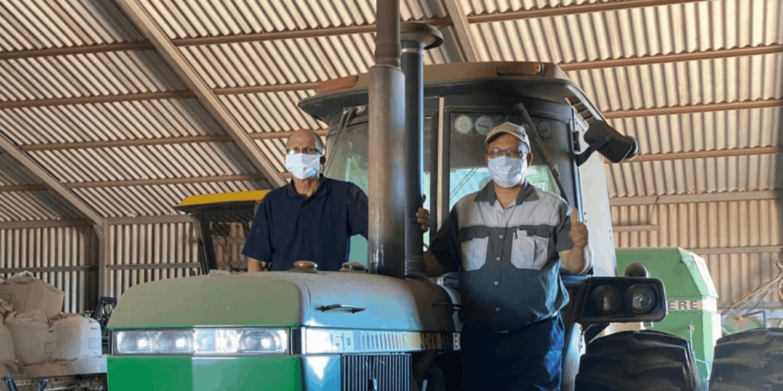 Pig farmer Ivan Cloete with the Western Cape minister of agriculture, Dr Ivan Meyer. Meyer wrote to minister Thoko Didiza to stop government’s attempts to move Cloete from the Colenso state farm in Darling in the Western Cape. Photo: Supplied/Food For Mzansi