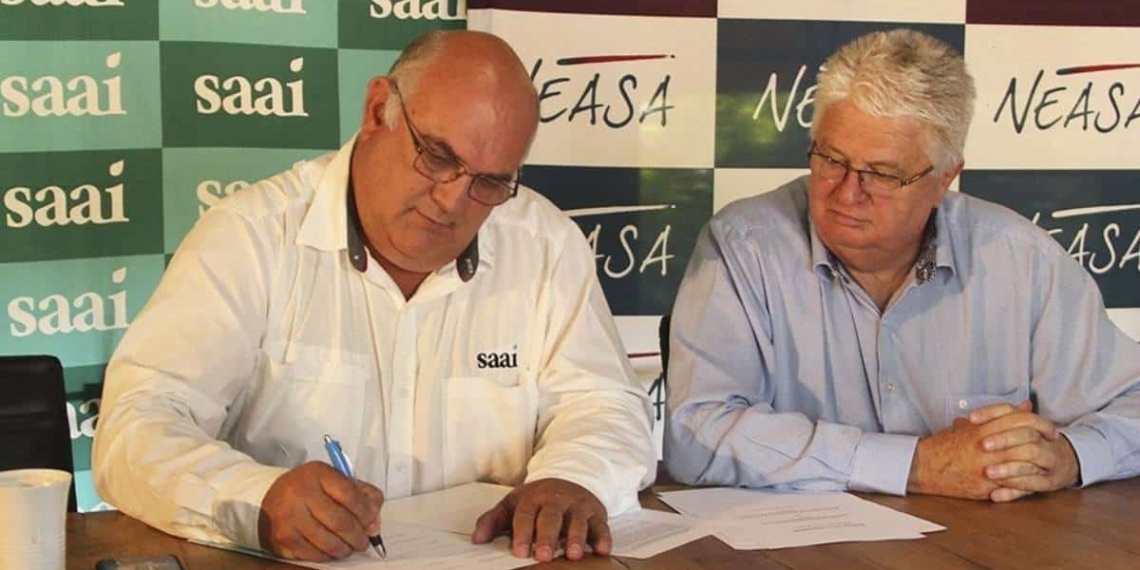 Mzansi farmers with any labour issues now have a 24-hour access line to lawyers who are there to provide them with advice or assistance. This has been made possible by a partnership formulated by the family farming organisation, the South African Agri Initiative (SAAI) and employers’ organisation, the National Employers Association of South Africa (Neasa). Photo: Supplied/Food For Mzansi