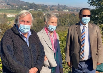 Western Cape agriculture minister Dr Ivan Meyer visited Raymond and Betty O’Grady following a vicious farm attack the two suffered in August 2020. Photo: Supplied/Food For Mzansi