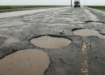 The shocking state of some roads in KwaZulu-Natal are not unique to the province but forcing farmers to adapt their operations. Photo: Supplied/Food For Mzansi