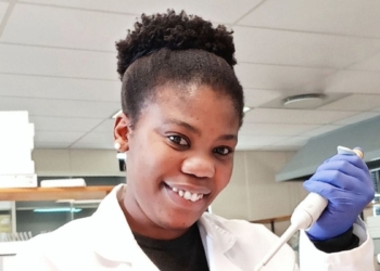 Dr Gugu Mabizela at work in the laboratory. Photo: Supplied/Food For Mzansi