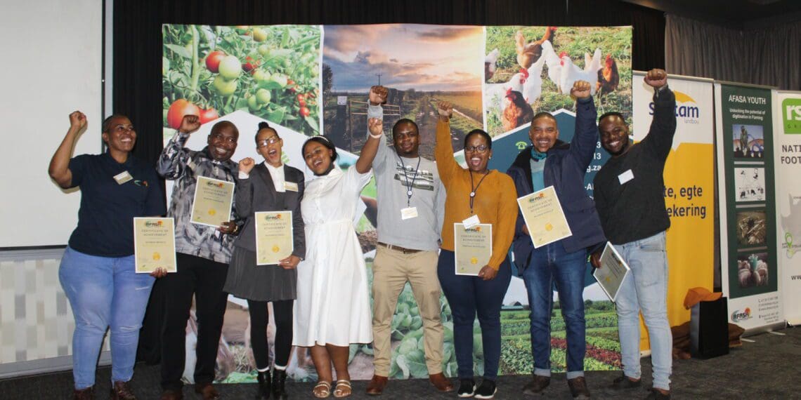 The award recipients with AFASA Youth leader Keatlegile Mnguni. From left to right are Morena Khashane, Devroll Boitumelo Legodi, Mnguni, Lufuno Netshekhudini, Pontso Mogotlane, Mlungisi Bushula and Mxolisi Mthombeni. Photo: Supplied/ Food For Mzansi