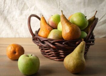 South Africa's deciduous fruit industry consists mainly of pome fruit (apples and pears), stone fruit (apricots, peaches & nectarines and plums) as well as table grapes. Photo: Supplied/Food For Mzansi