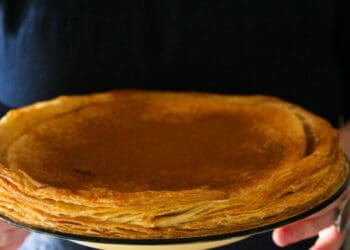 Fancy something sweet and delectable to treat yourself with this Sunday? Celebrate national Milk Tart Day on 27 February with award-winning cookbook author Errieda du Toit.