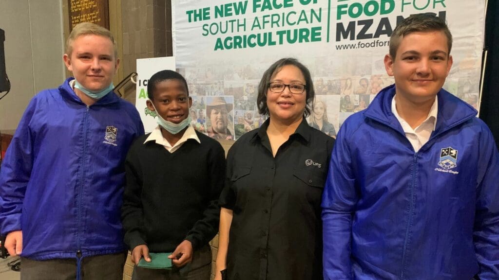 Dr Adre Minnaar-Ontong, head of plant breeding at the University of the Free State, with learners from Douglas High School in the Northern Cape. Photo: Kobus Louwrens/Food For Mzansi