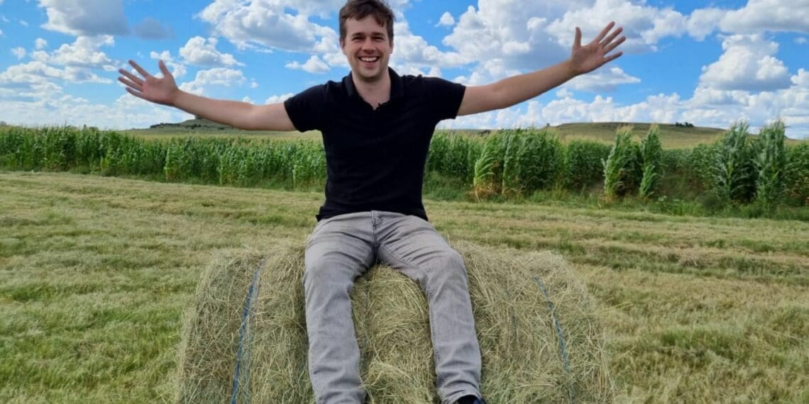 Well-known magician and mentalist Brendon Peel has partnered with VKB for a new campaign showcasing the many wonders of the leading agricultural enterprise. Photo: Supplied/Food For Mzansi