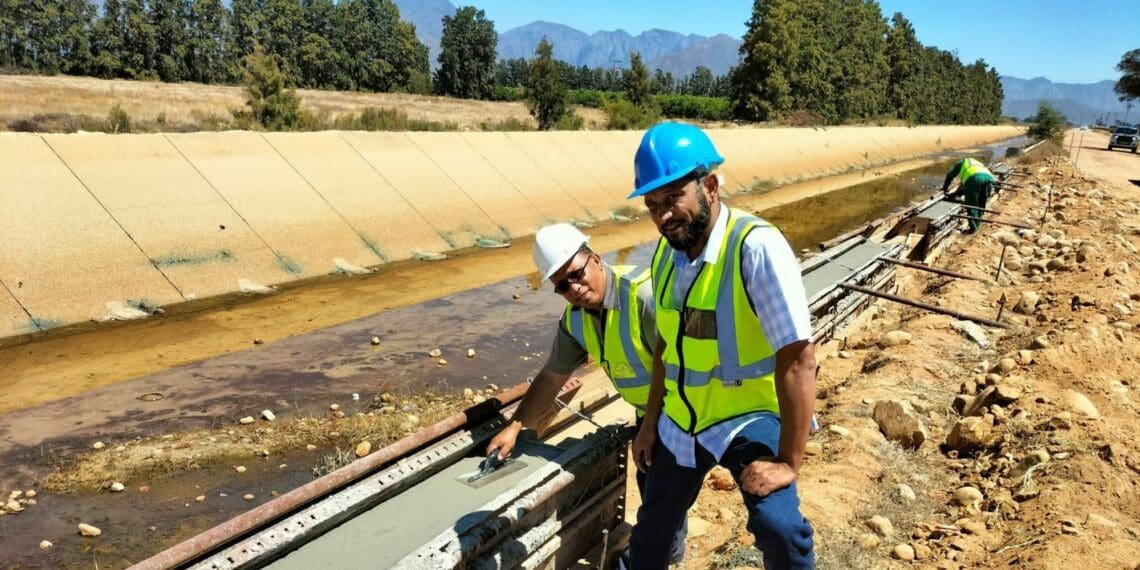 Western Cape agriculture minister Dr Ivan Meyer with Ismail Arendse from DWS Technical Services. Photo: Supplied/Food For Mzansi