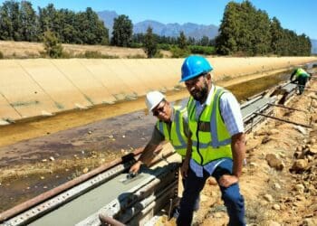 Western Cape agriculture minister Dr Ivan Meyer with Ismail Arendse from DWS Technical Services. Photo: Supplied/Food For Mzansi