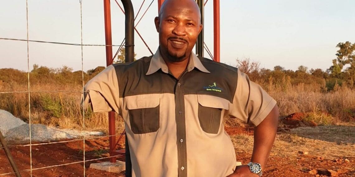 Production scientist Nkosinathi Bareki won National Beef Recording and Improvement Scheme (NBRIS) award presented by the Agriculture Research Council. Photo: Supplied/Food For Mzansi