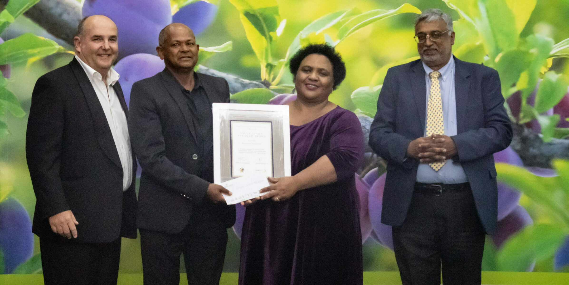 Transformation takes centre stage at glitzy awards event - Vimarsana News