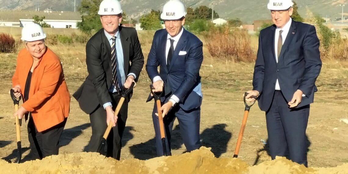 Dr Ilse Trautmann, Donald Matheson, Jan Boome and Prime Minister Jan Jambon of Flanders during the official start of construction on a new processing plant near Wolseley in the Western Cape. Photo: Supplied/Food For Mzansi