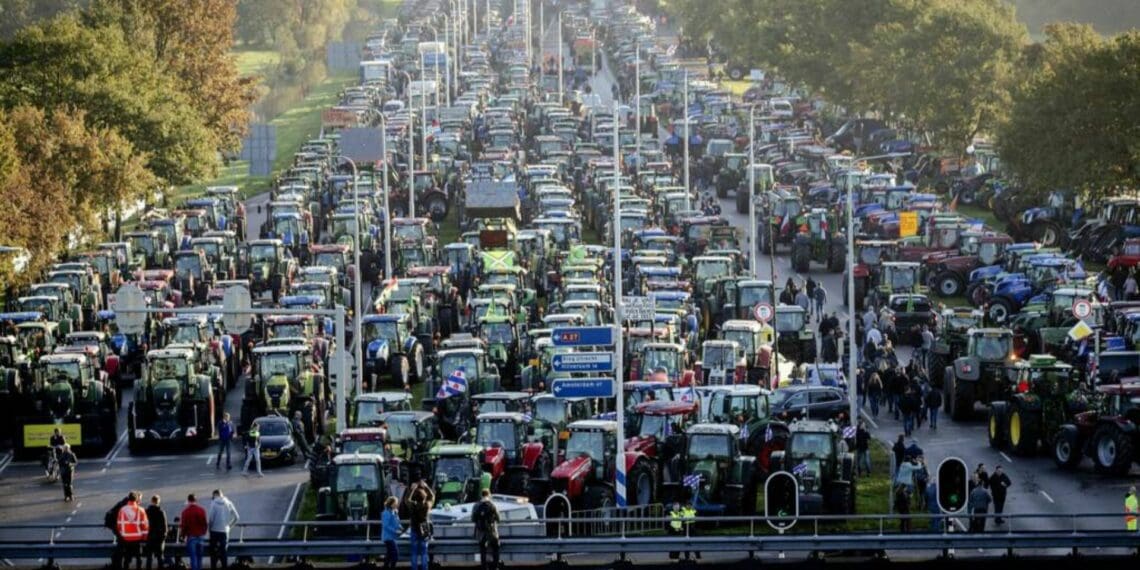 Thousands of Dutch farmers have blocked highways and food distribution centres to protest plans to reduce livestock numbers by a third. Photo: Twitter