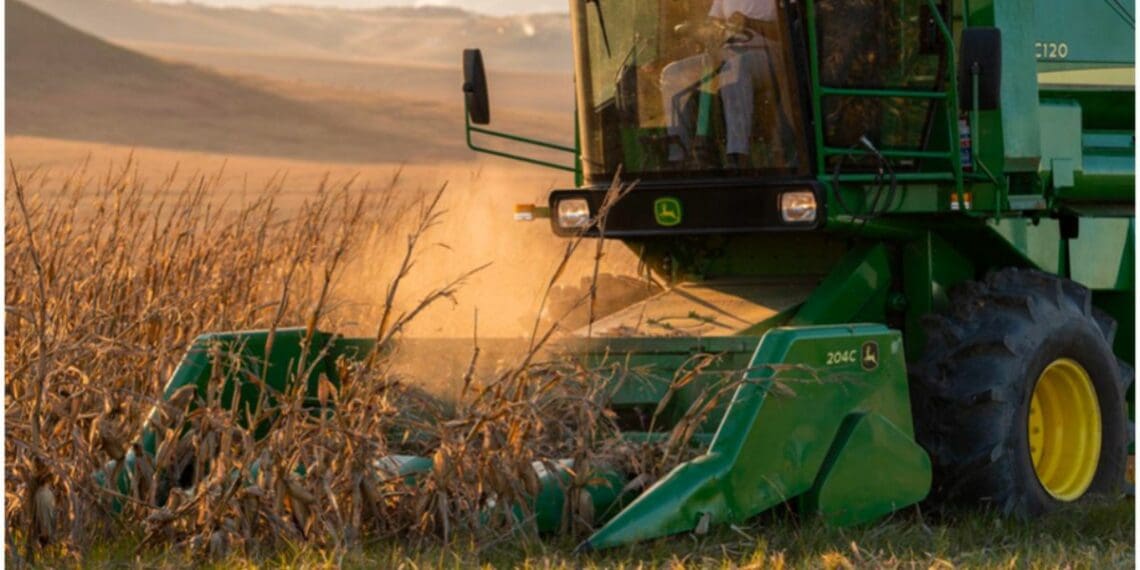 The John Deere S.M.A.R.T initiative, rolled out earlier this year in the OR Thambo district in the Eastern Cape, has been a great success. Photo: Supplied/Food For Mzansi