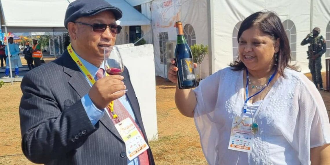 Western Cape agriculture MEC Dr Ivan Meyer and Thokozani Wines managing director Denise Stubbs during a recent trade mission to Mozambique. Photo: Supplied/Thokozani Wines