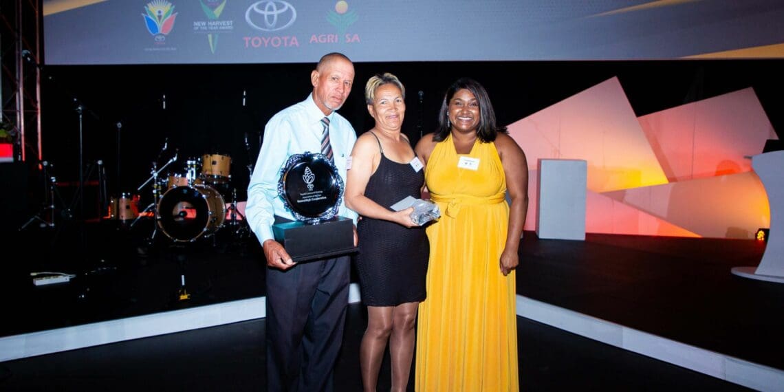 Food For Mzansi journalist Octavia Spandiel with Vooruitkyk Cooperative members, Mariana Joseph and Samuel Willems who were announced as the winners in the Communal Farming Association of the Year category. Photo: Agri SA