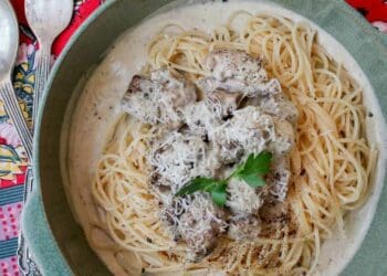 Give chef Mbombi's saucy liver pasta some love