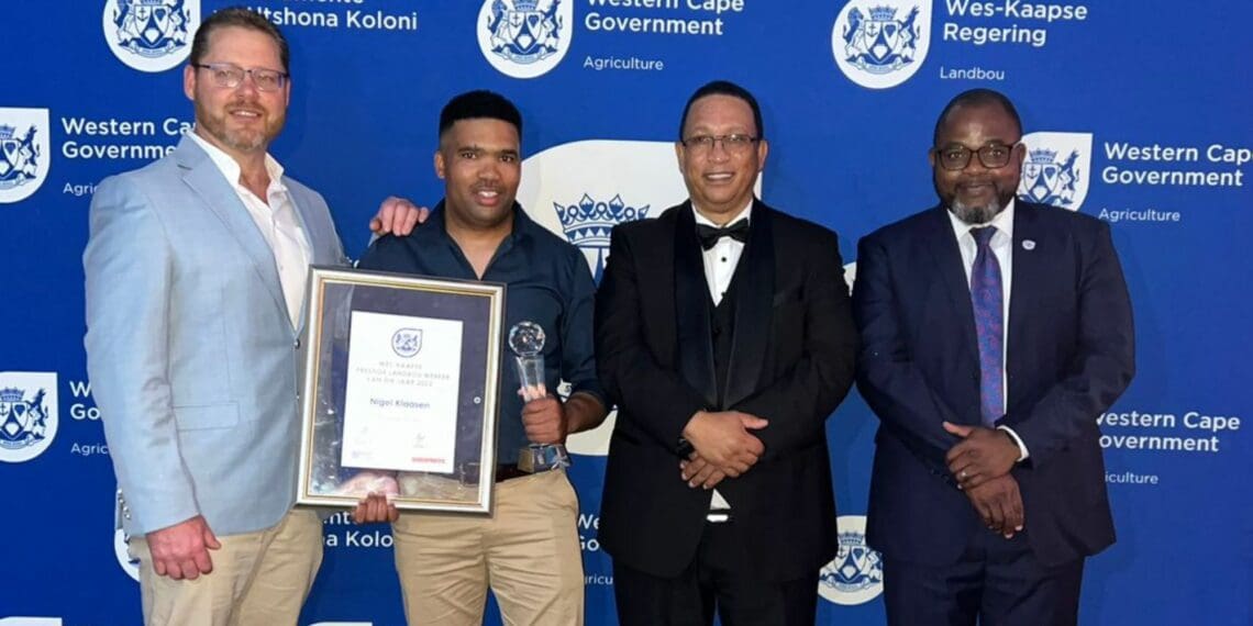Shoprite Freshmark’s general manager: procurement, Pieter van Zyl, Western Cape agriculture minister Dr Ivan Meyer, Nigel Klaasen from Fruitways, and Dr Mogale Sebopetsa, the head of the Western Cape department of agriculture. Photo: Supplied/Food For Mzansi