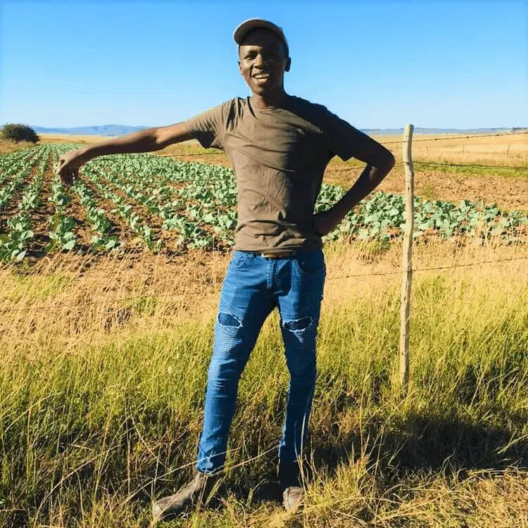 UMasimbonge uyakuthanda ukubonelela ngengqesho 
nokwenza igalelo kwezoqoqosho. Ifoto: Kubonelelwe ngayo