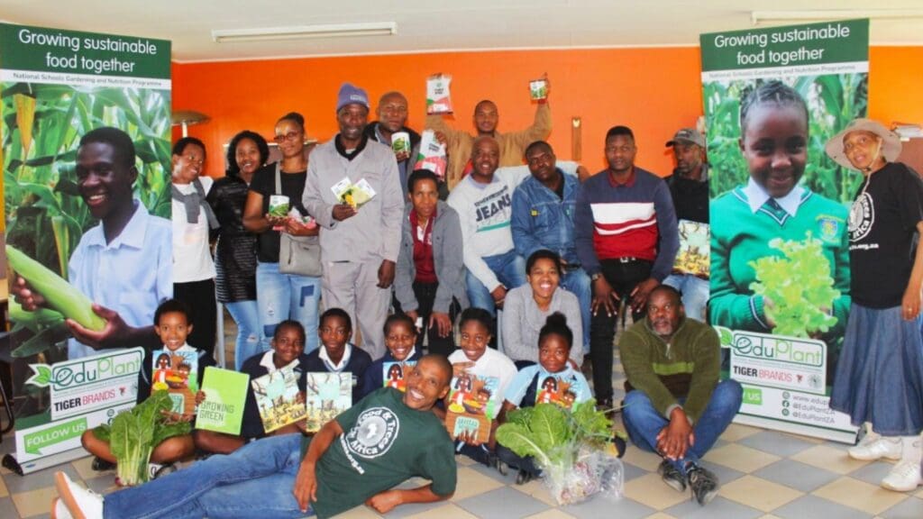 EduPlant participants learn about sustainable gardening practices during a cluster workshop in Alexandra, Gauteng. Photo: Supplied/Food For Mzansi