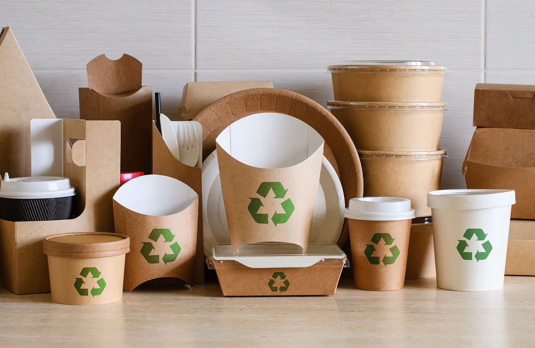 The concept of zero waste and recycling. Use of eco-friendly paper tableware and packaging made from biodegradable materials. Photo: SYSPRO