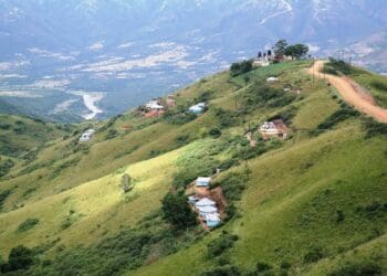 ICYMI: Gloves are off as govt, farmer clash over land reform