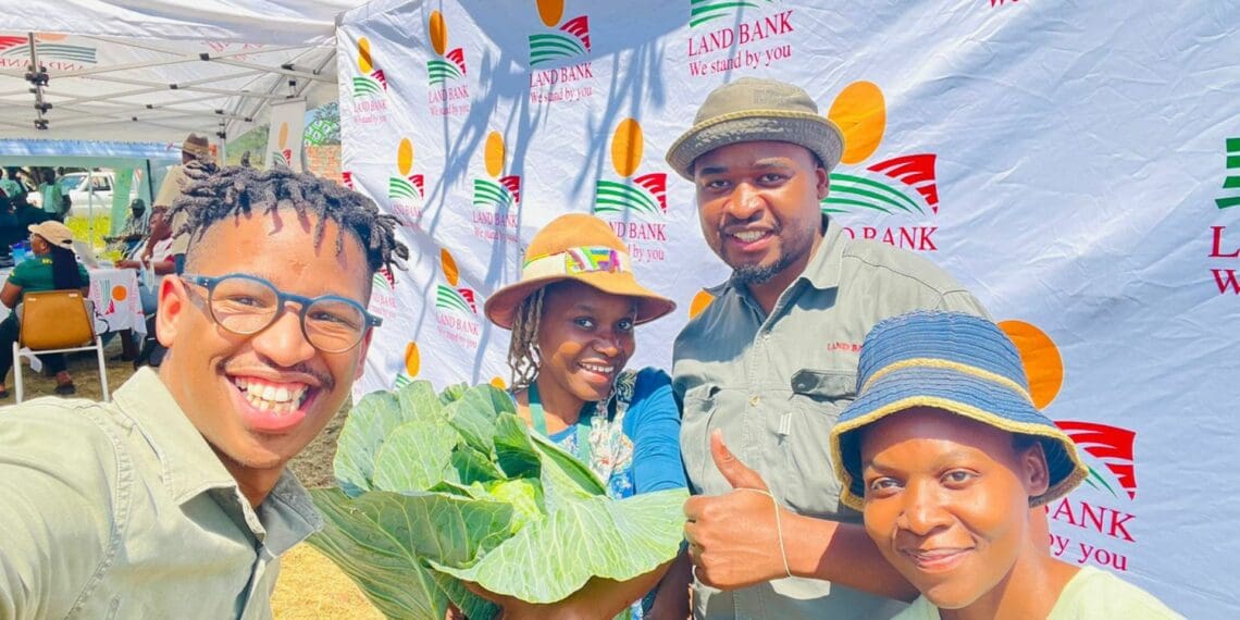 Food For Mzansi’s Mpumalanga farmers’ day in White River was a resounding success, empowering farmers with knowledge on financing and other growth opportunities, as well securing robust markets. Pictured on the left is the publication’s assistant editor, Duncan Masiwa. Photo: Food For Mzansi