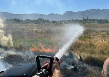 ICYMI: Week-long blazes raze Cape Winelands, threat persists