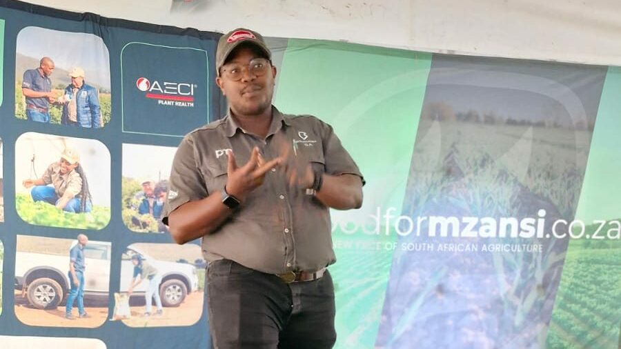 Sandile Nzuza, Bonsmara SA breed advisor, shared valuable insights on cattle breeding and breed selection, creating a learning moment at Food For Mzansi’s KwaZulu-Natal farmers’ day. Photo: Duncan Masiwa/Food For Mzansi